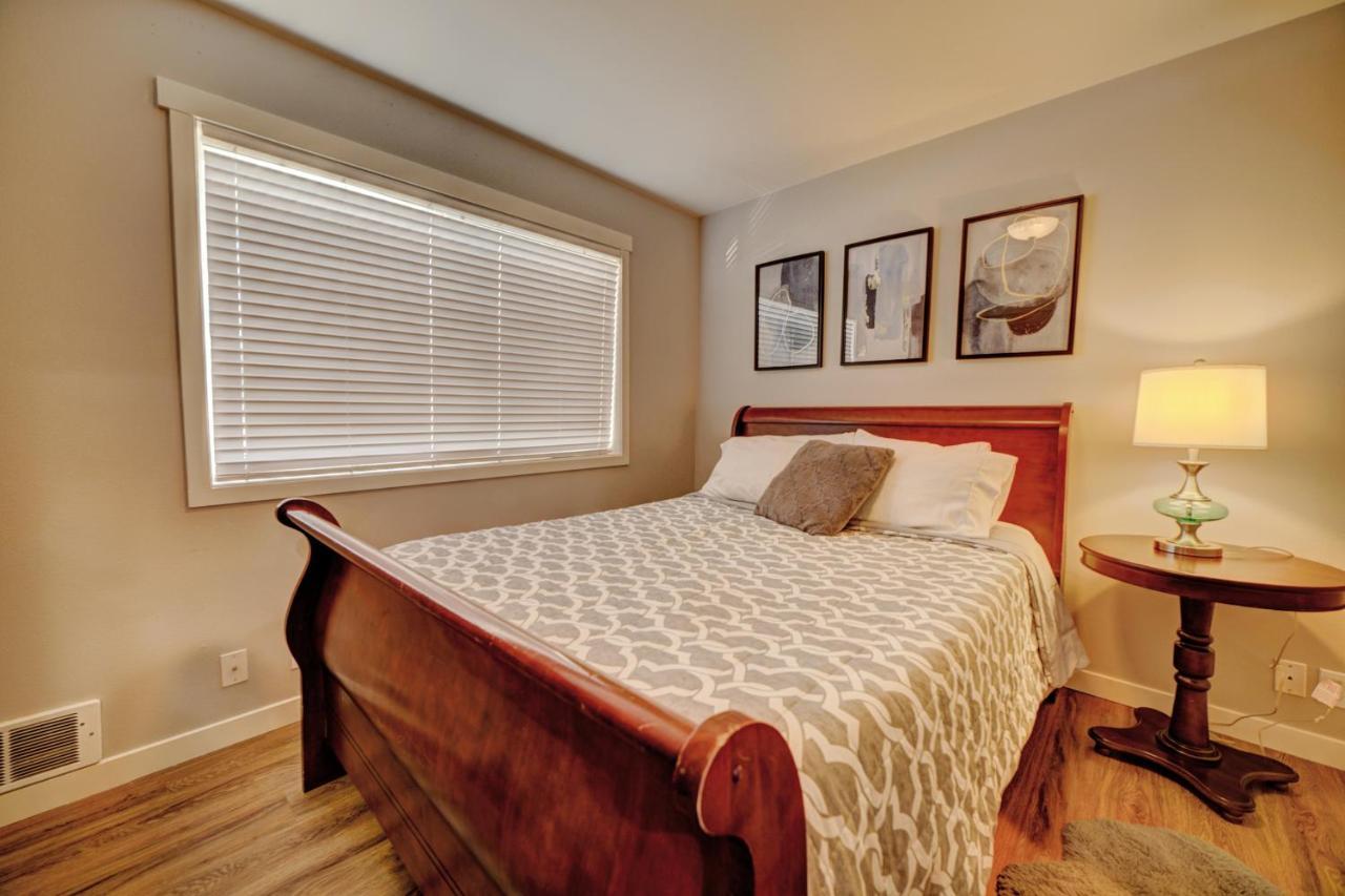 Cozy 2 Bedroom Townhouse In Northgate Seattle Buitenkant foto