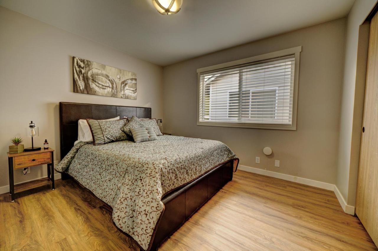 Cozy 2 Bedroom Townhouse In Northgate Seattle Buitenkant foto