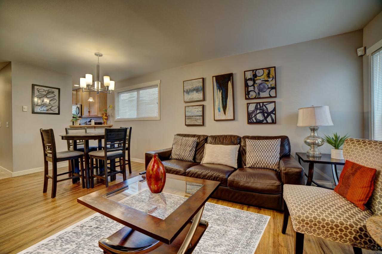 Cozy 2 Bedroom Townhouse In Northgate Seattle Buitenkant foto