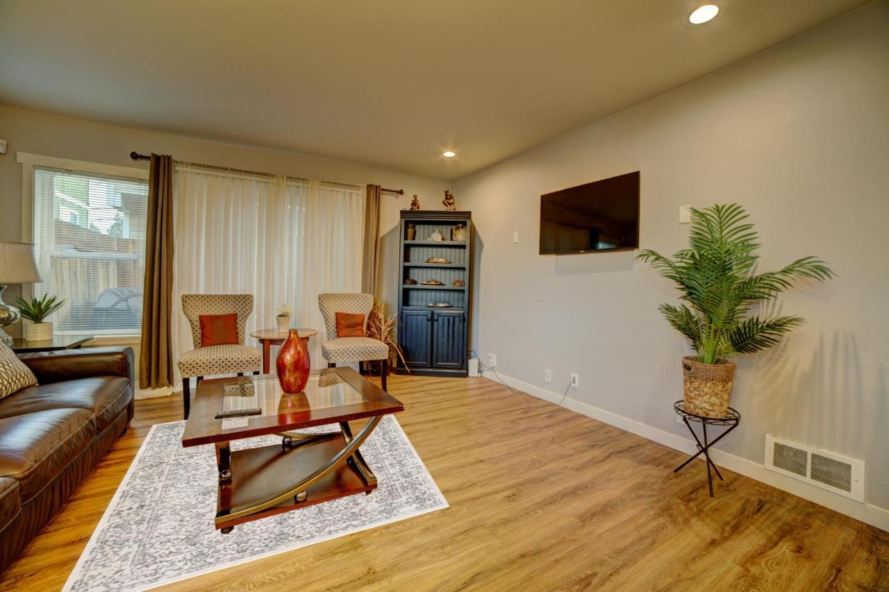 Cozy 2 Bedroom Townhouse In Northgate Seattle Buitenkant foto